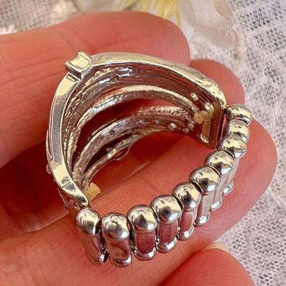 Fun Fashion Stretch Rings - Set of 2 - Picture 3 of 9